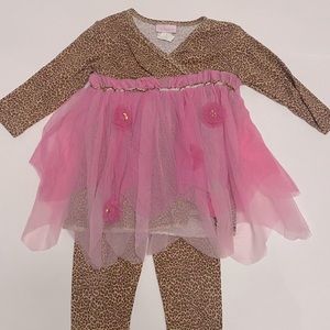 Boutique NWT cheetah pink tule skirt set w/leggings